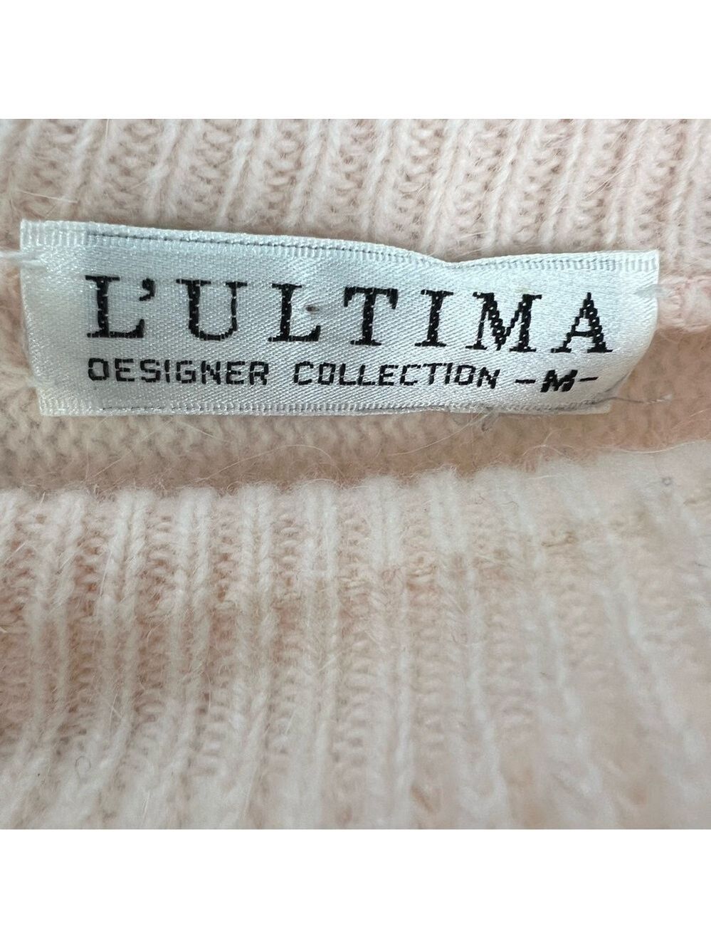 Vintage L'Ultima pale pink fuzzy Angora bat wing dolman sleeve sweater - Picture 12 of 12